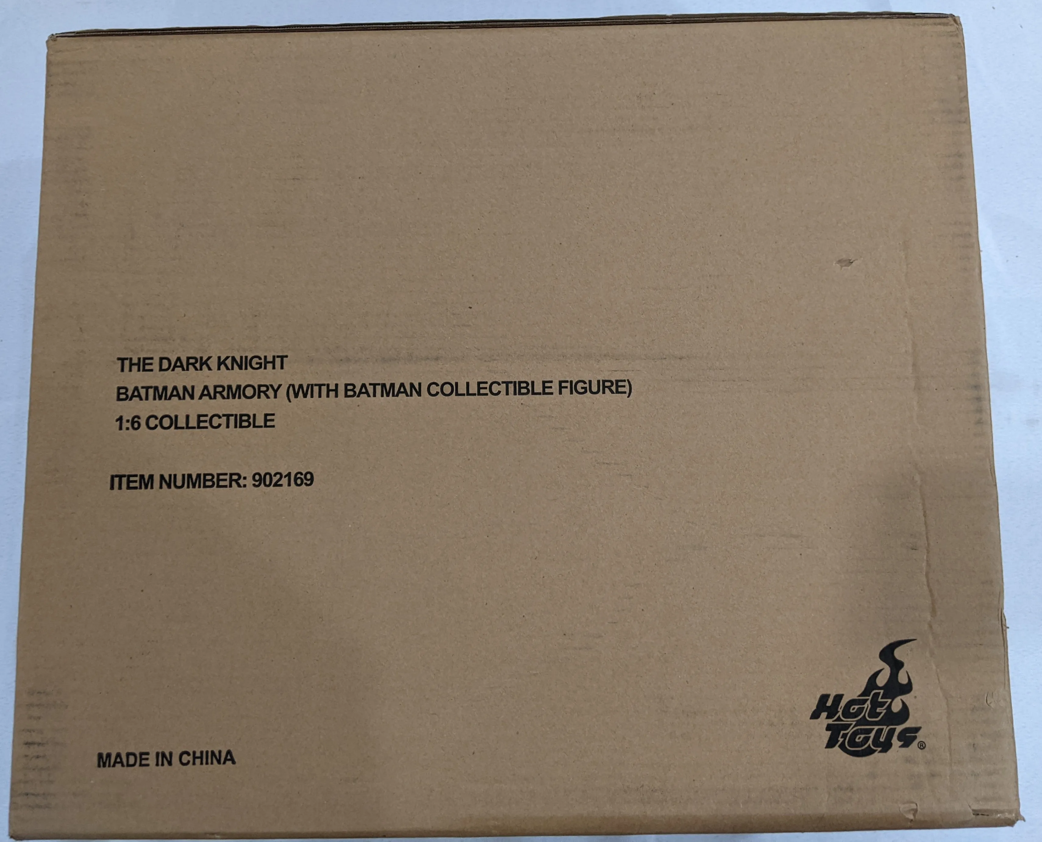 Hot Toys 1/6 The Dark Knight Batman Armory with Batman Figure Sixth Scale Figure MMS234