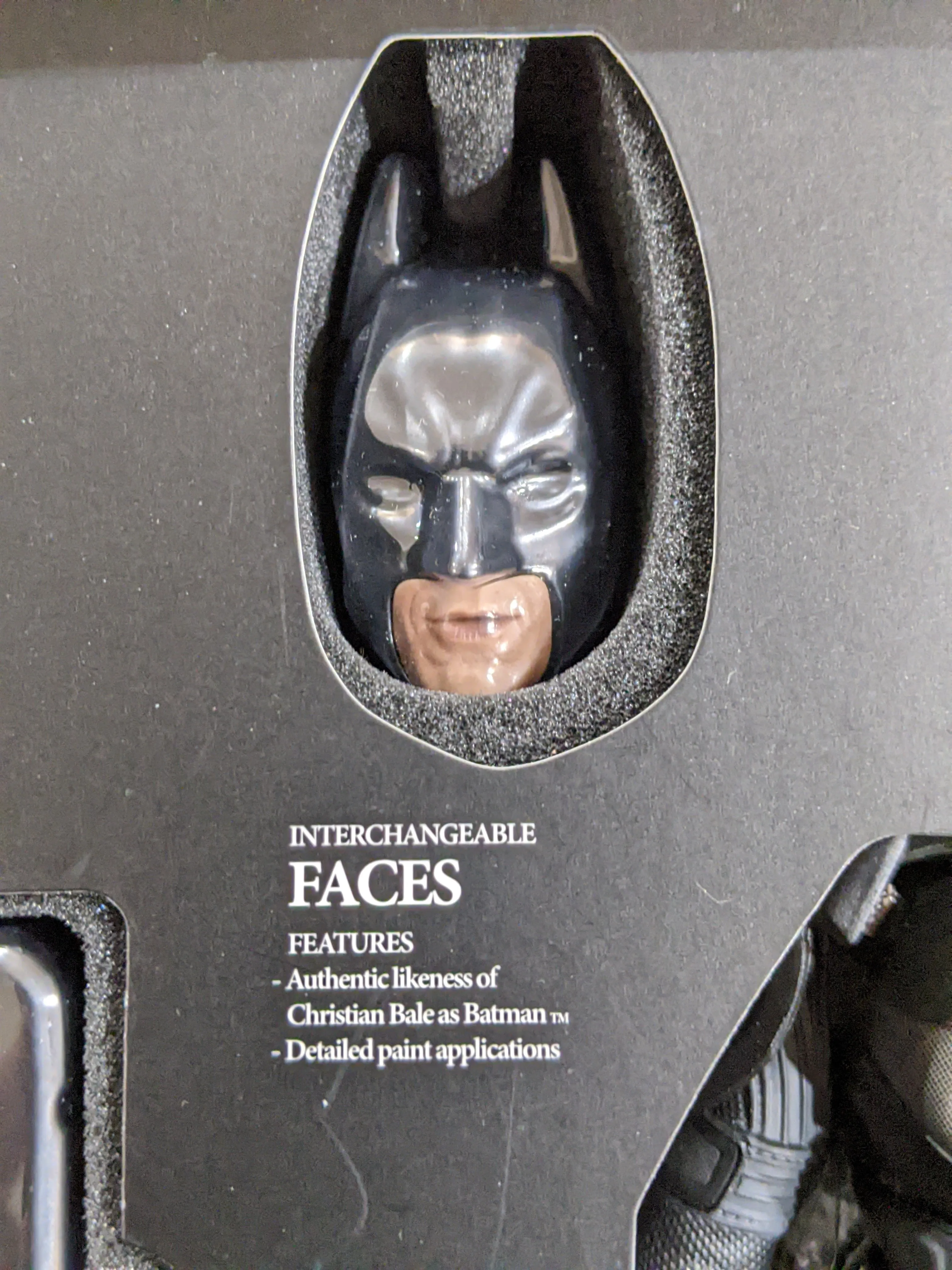 Hot Toys 1/6 The Dark Knight Batman Movie Masterpiece Sixth Scale Figure DX02 *Open Box*